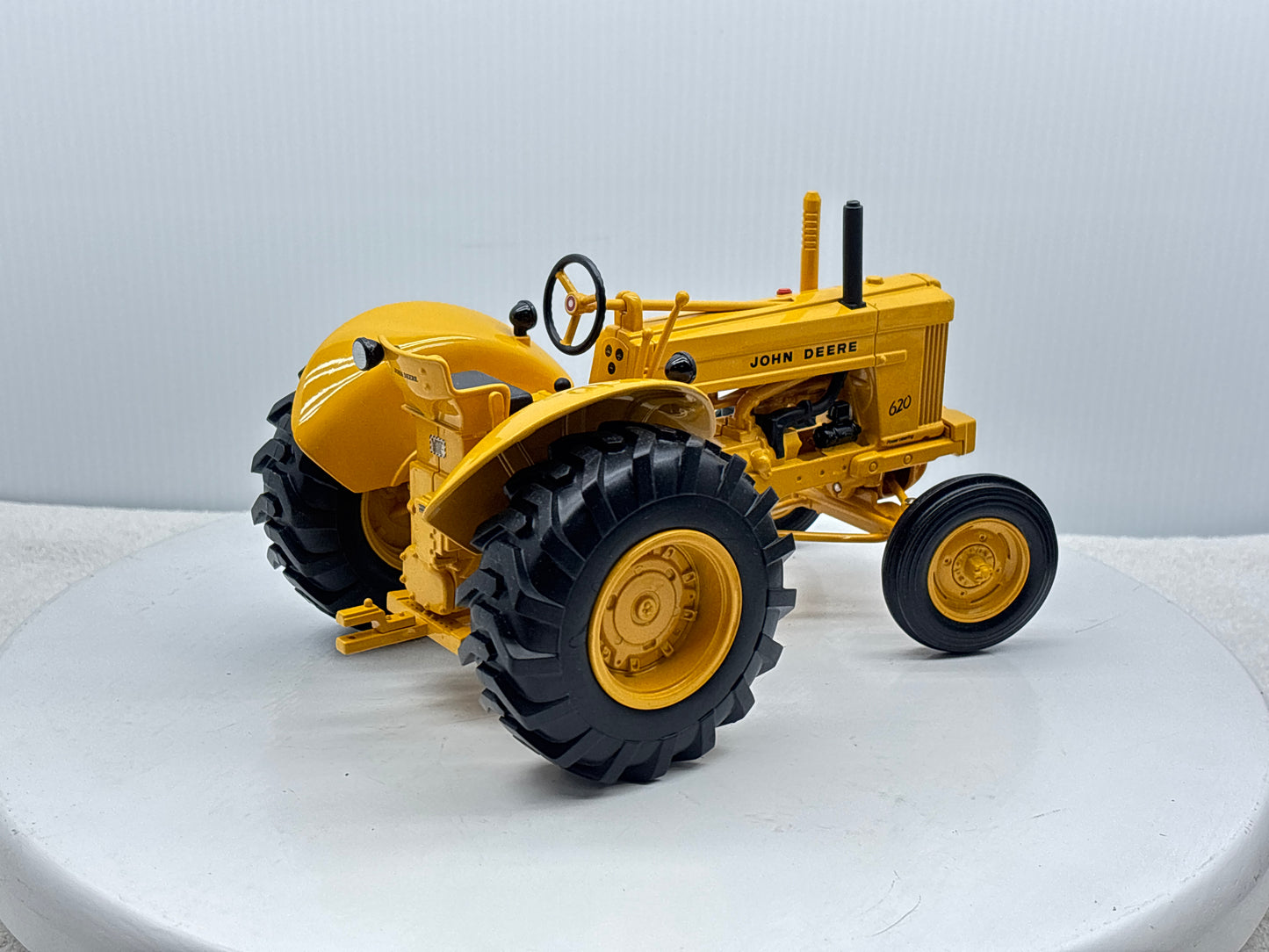 1/16 John Deere 620 Industrial