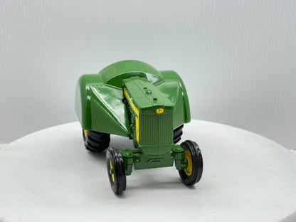 1/16 John Deere 620 Orchard Tractor