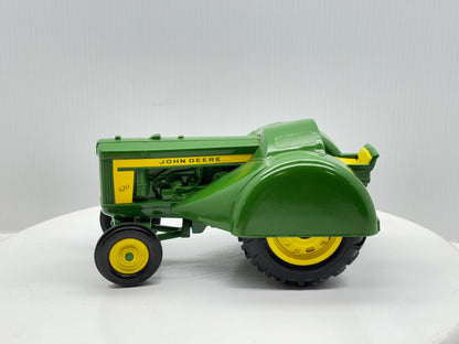 1/16 John Deere 620 Orchard Tractor