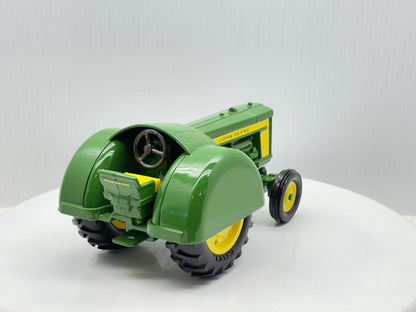 1/16 John Deere 620 Orchard Tractor