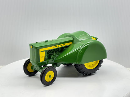 1/16 John Deere 620 Orchard Tractor