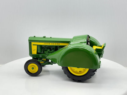 1/16 John Deere 620 Orchard Tractor