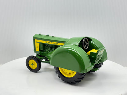 1/16 John Deere 620 Orchard Tractor