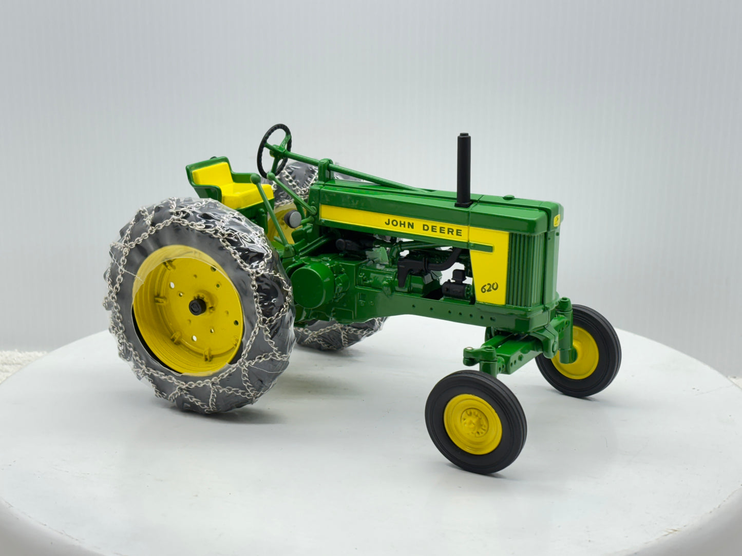1/16 John Deere 620 Row Crop