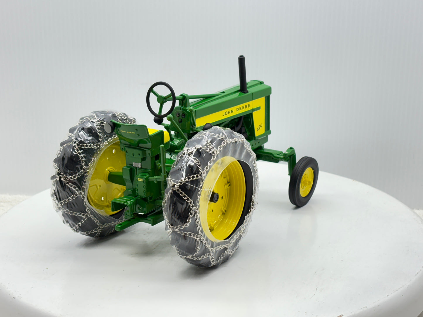 1/16 John Deere 620 Row Crop