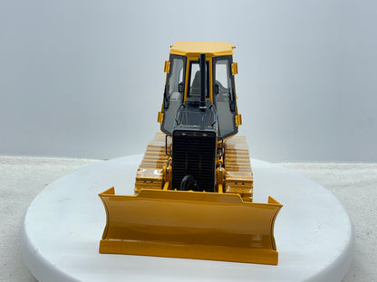 1/16 John Deere 650H Precision
