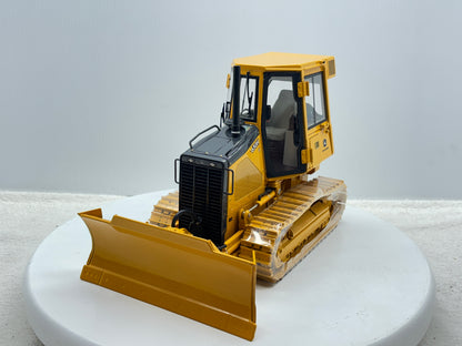 1/16 John Deere 650H Precision