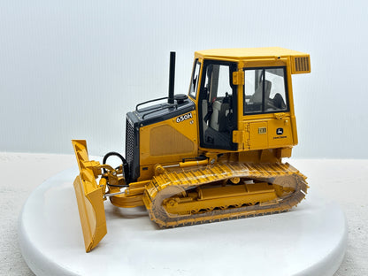 1/16 John Deere 650H Precision