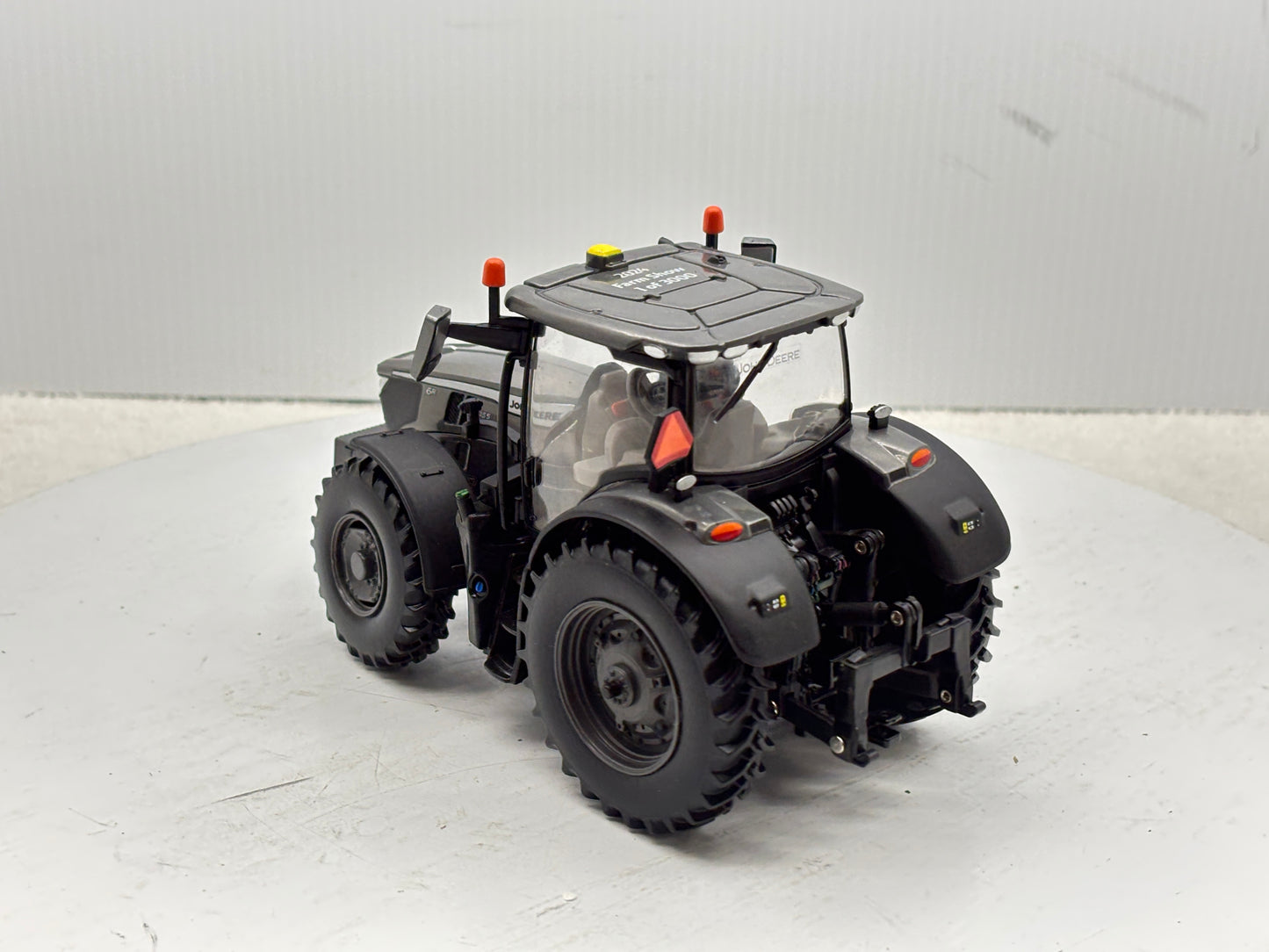 1/32 John Deere 6R 155 Charcoal