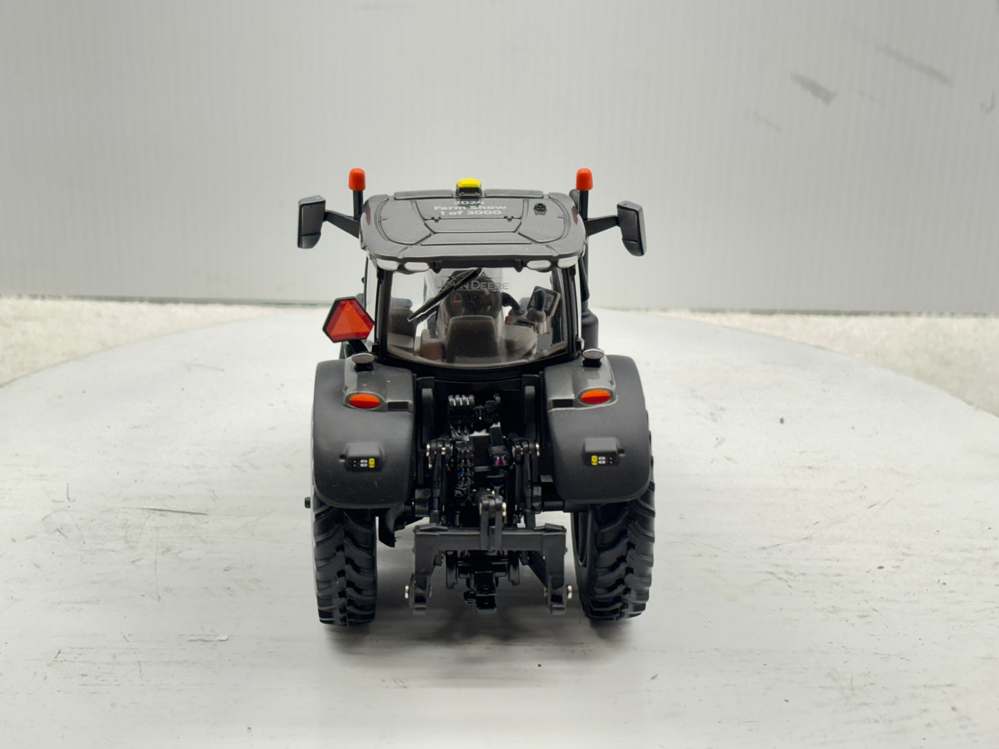 1/32 John Deere 6R 155 Charcoal