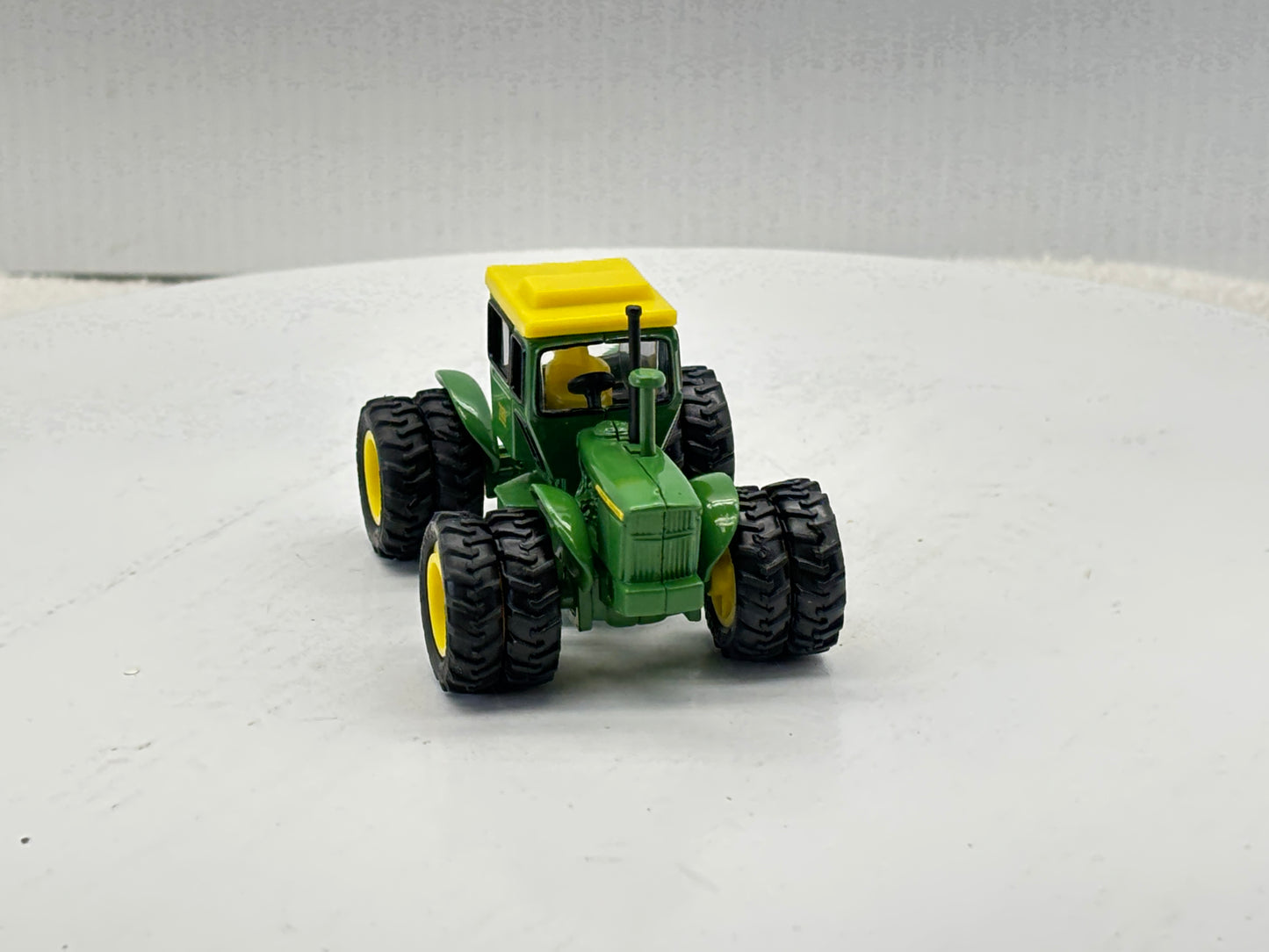 1/64 John Deere 7020 NFTS