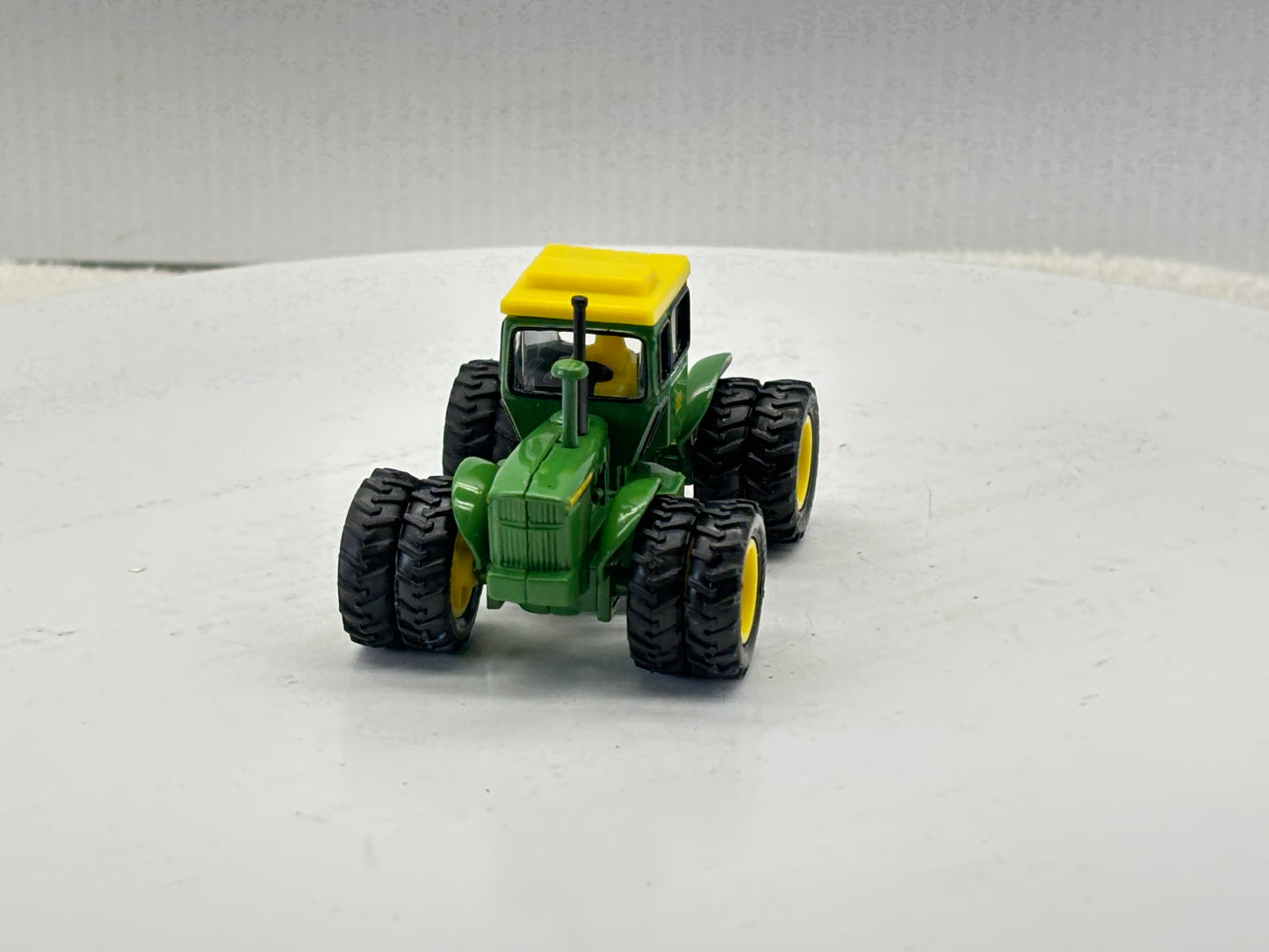 1/64 John Deere 7020 NFTS
