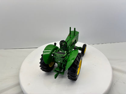 1/16 John Deere 70 Prestige