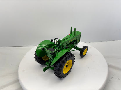1/16 John Deere 70 Prestige