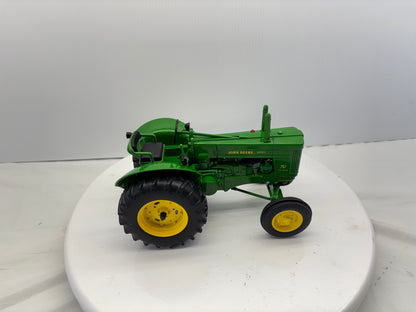 1/16 John Deere 70 Prestige