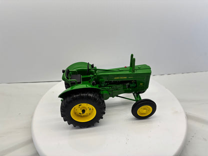 1/16 John Deere 70 Prestige