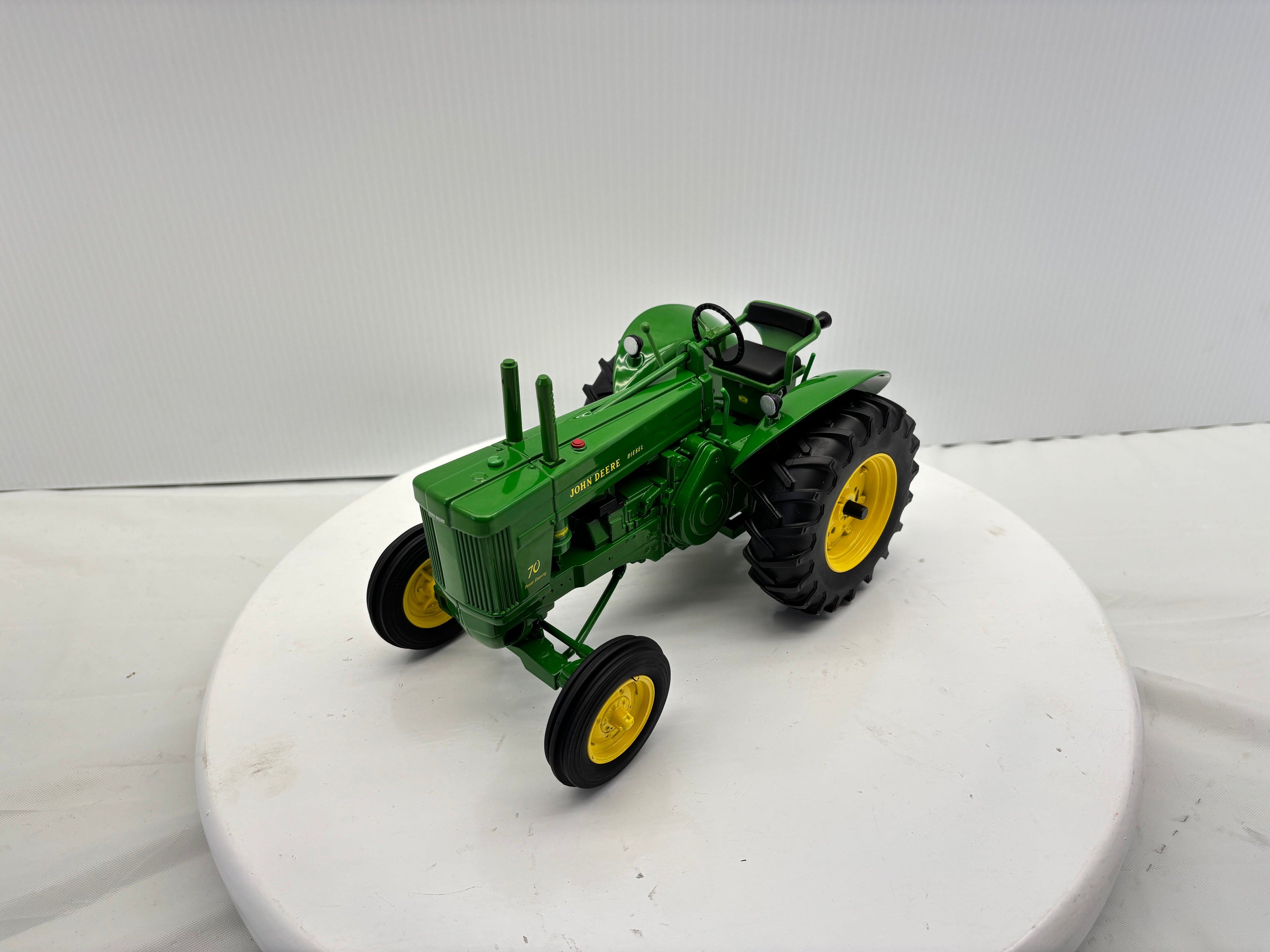 1/16 John Deere 70 Prestige