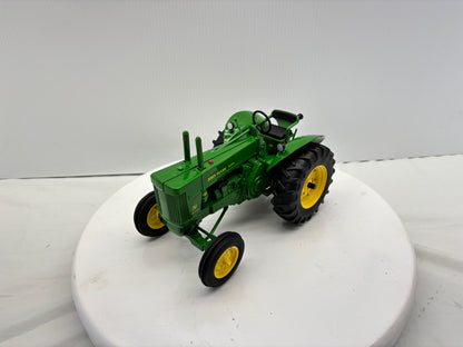 1/16 John Deere 70 Prestige