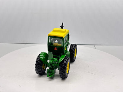 1/32 John Deere 7520