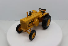 1/16 John Deere 820 Industrial