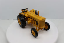 1/16 John Deere 820 Industrial