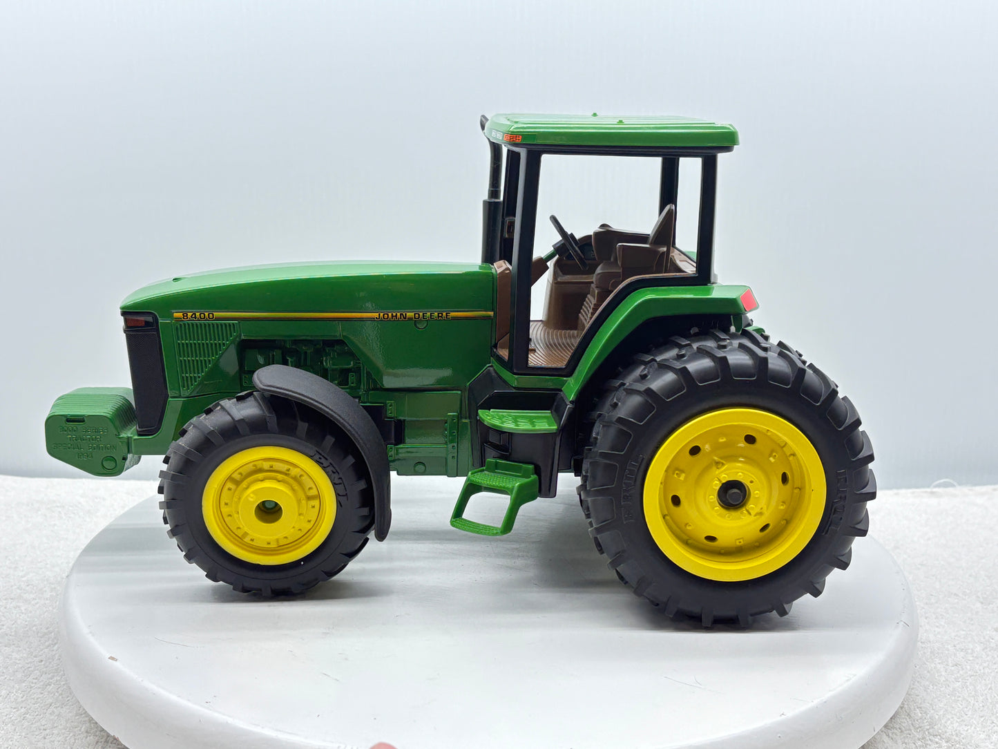 1/16 John Deere 8400