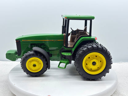 1/16 John Deere 8400