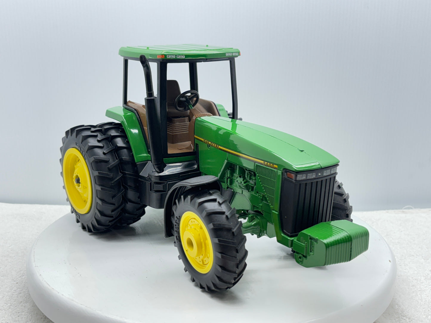 1/16 John Deere 8400