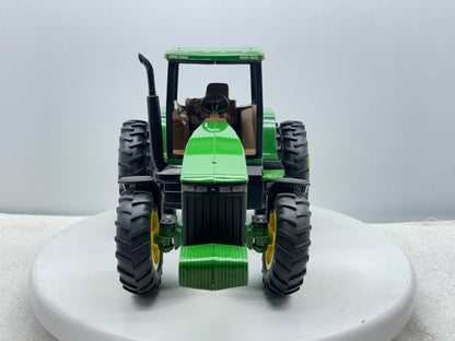 1/16 John Deere 8400