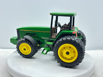 1/16 John Deere 8400