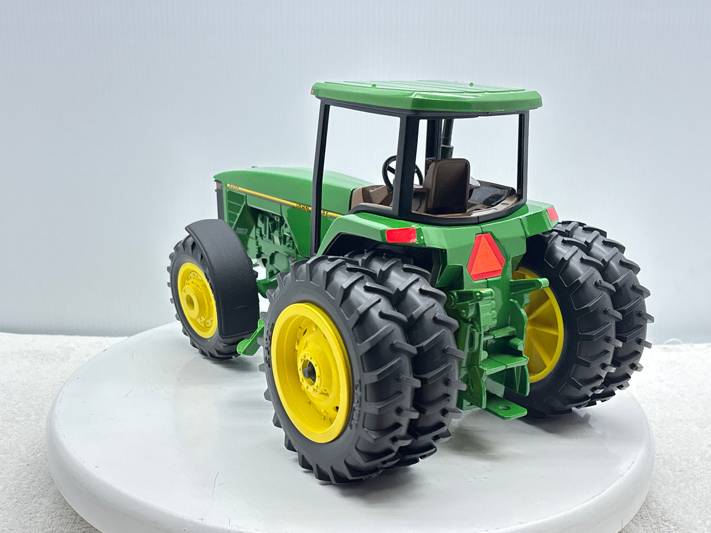 1/16 John Deere 8400