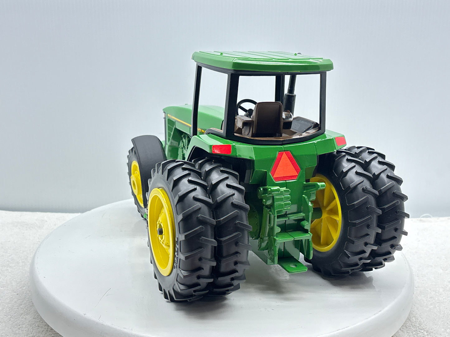 1/16 John Deere 8400