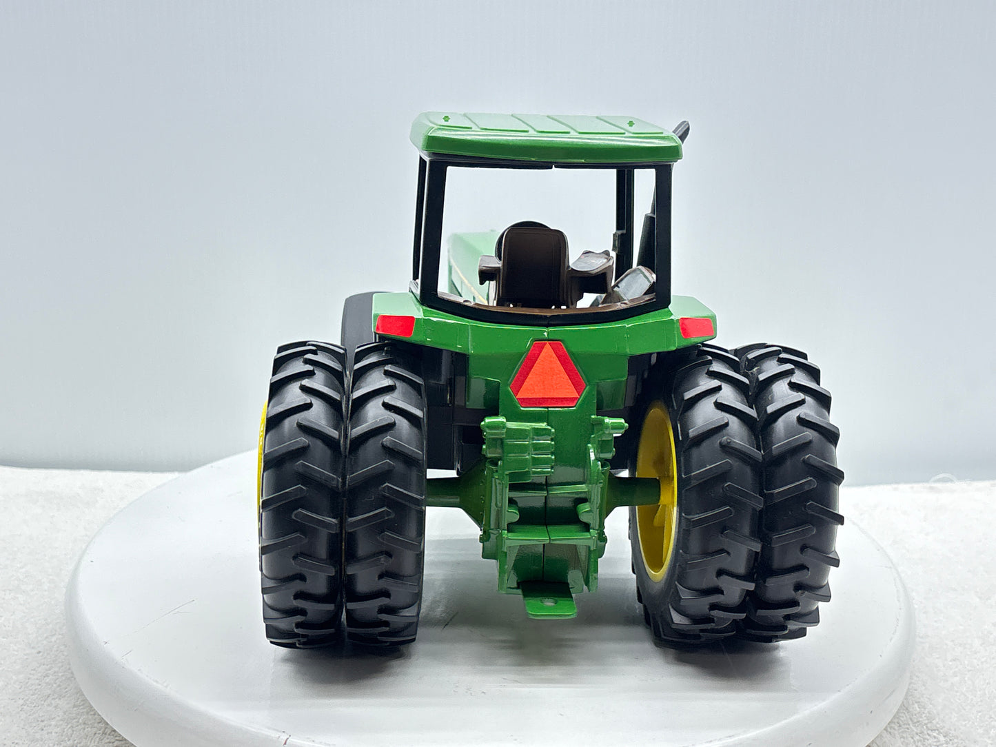 1/16 John Deere 8400