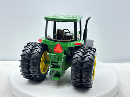 1/16 John Deere 8400