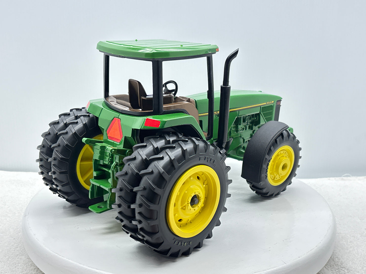 1/16 John Deere 8400