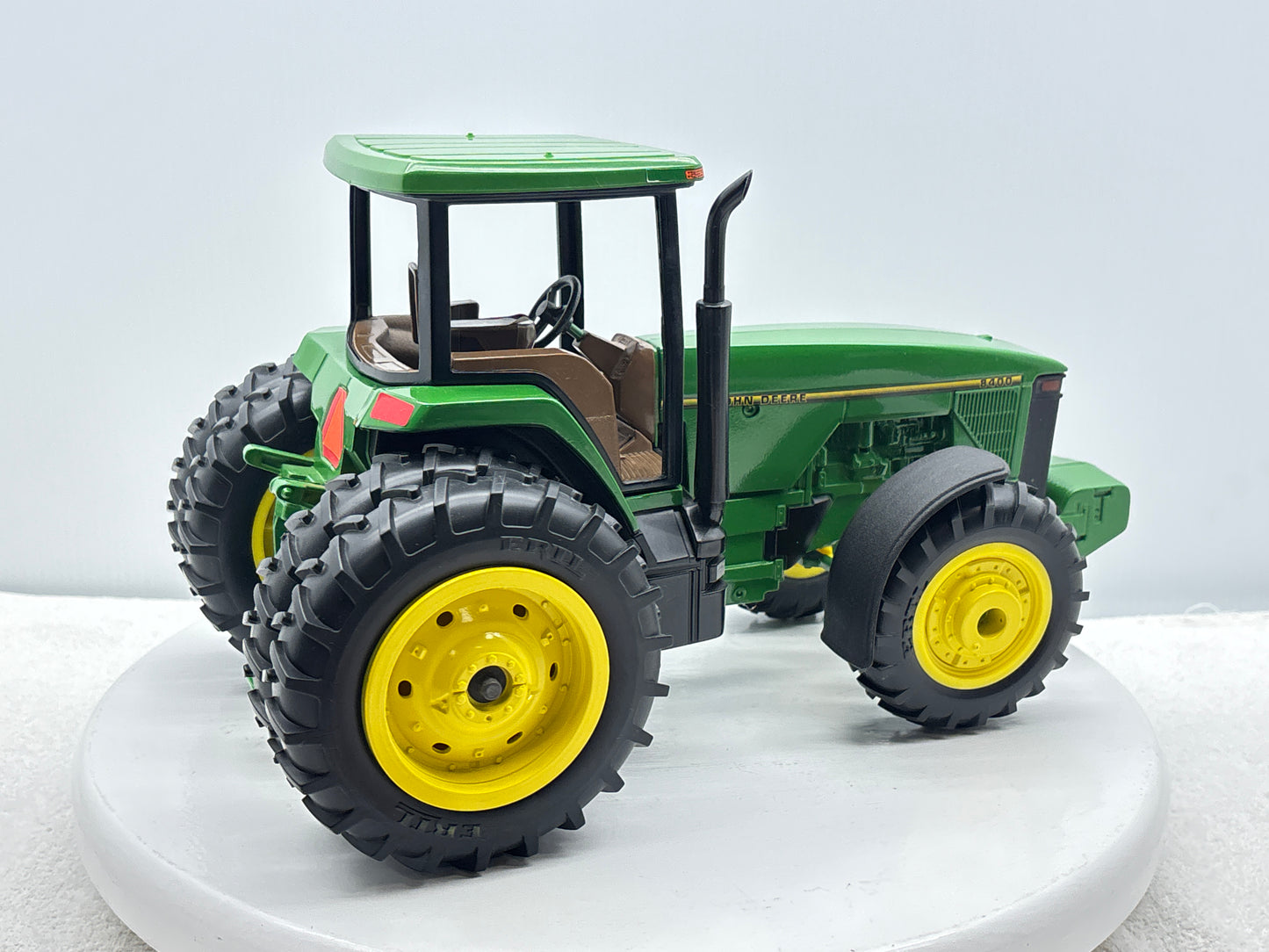 1/16 John Deere 8400