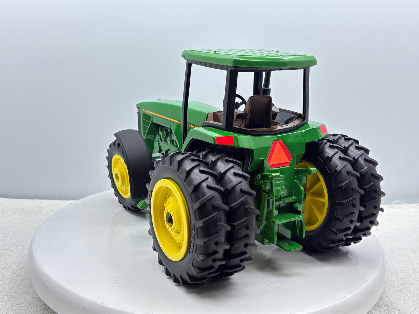 1/16 John Deere 8400
