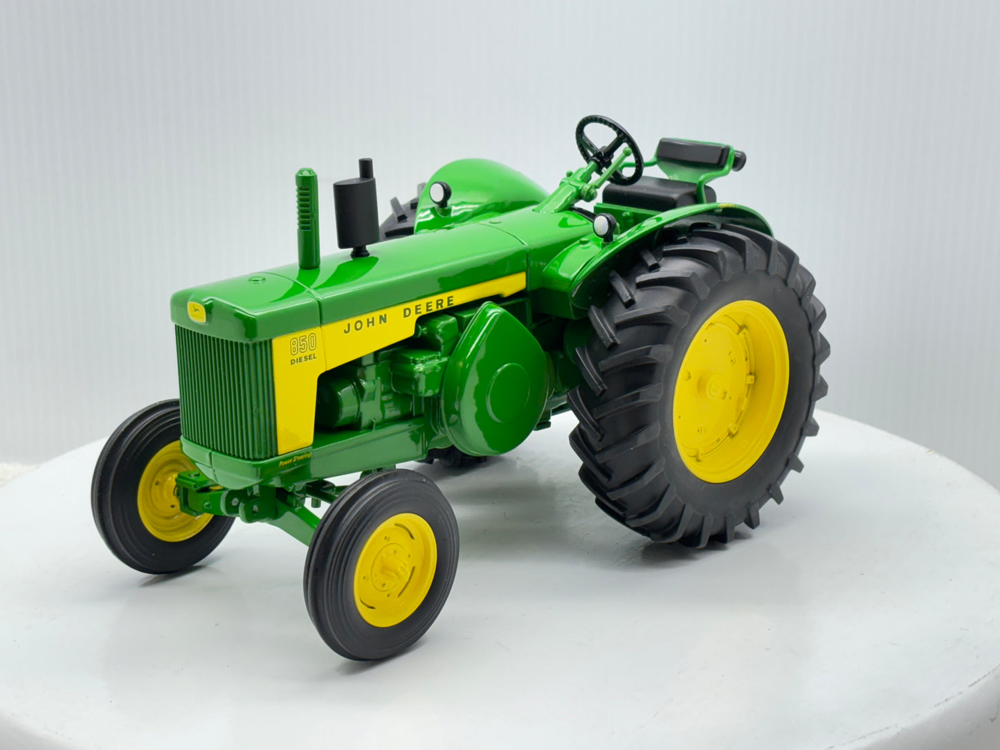 1/16 John Deere 850 Prototype Two Cylinder