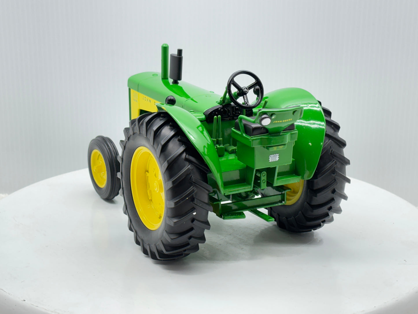 1/16 John Deere 850 Prototype Two Cylinder