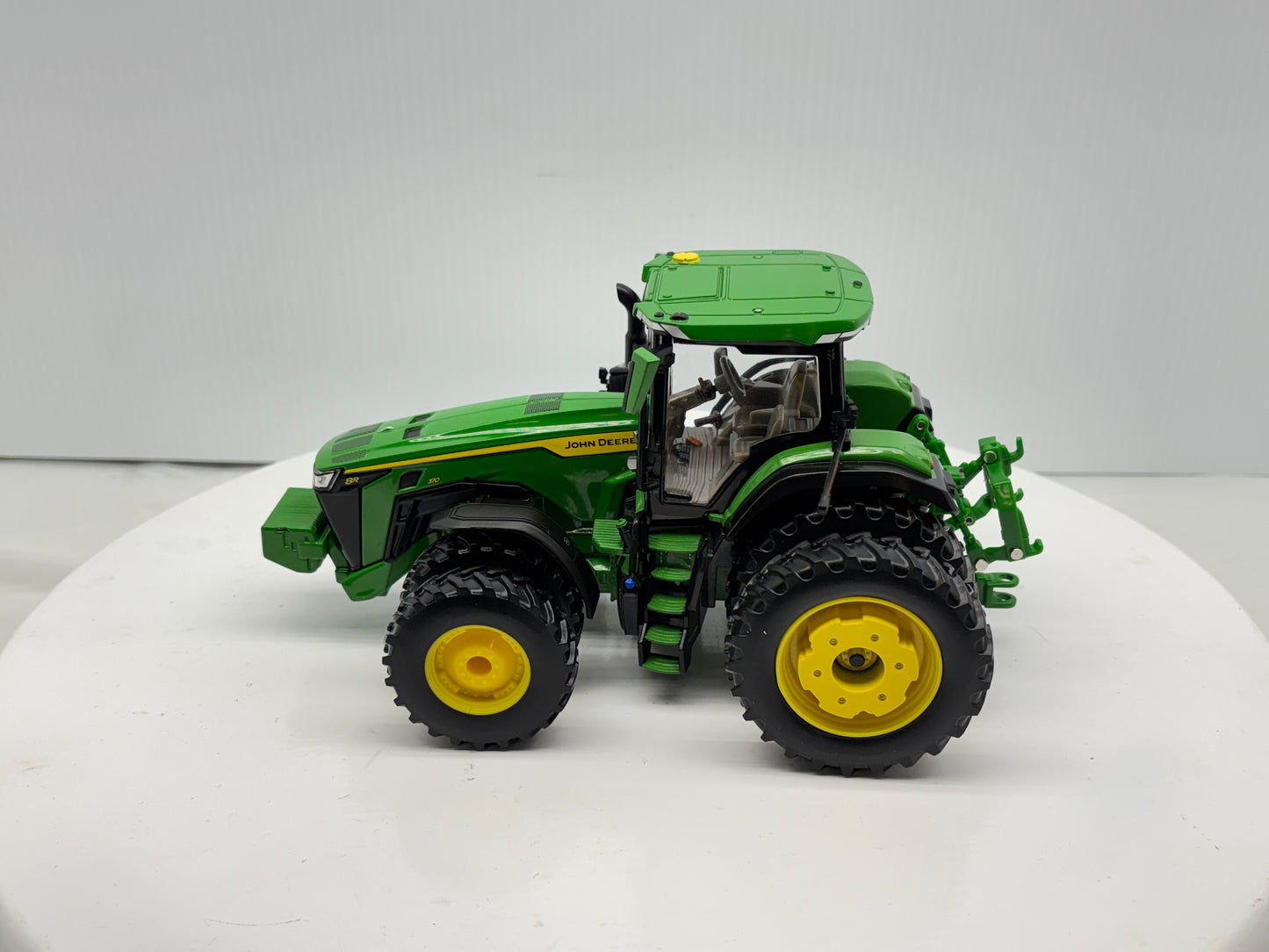 1/32 John Deere 8R 370
