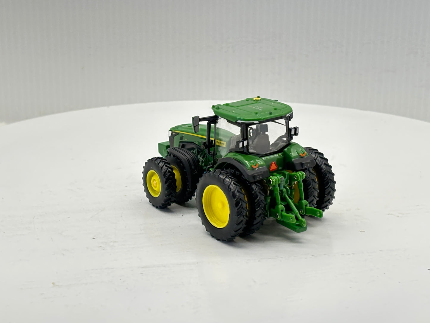 1/64 John Deere 8R 370 Farm Show