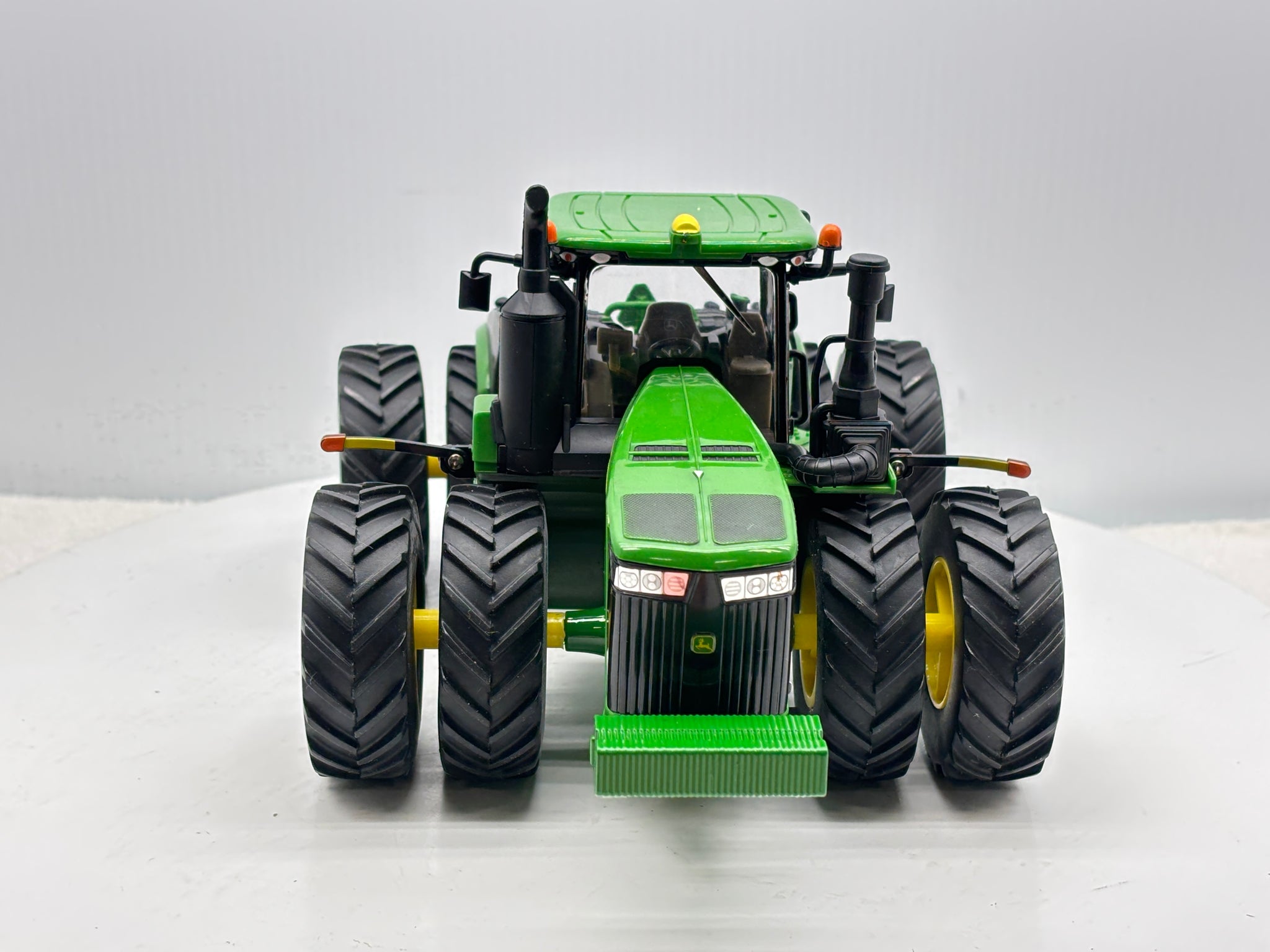 1/32 John Deere 9570R Prestige