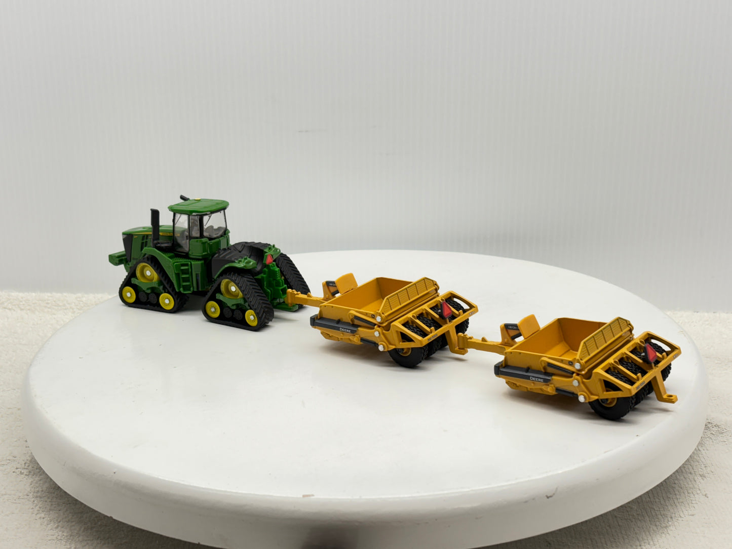 1/64 John Deere 9RX 590 Scraper Set