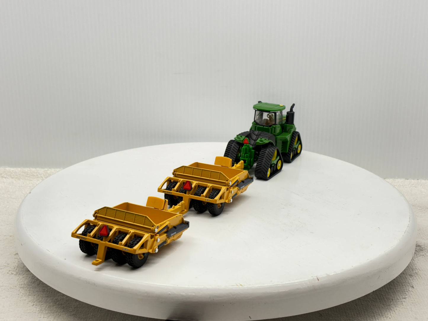 1/64 John Deere 9RX 590 Scraper Set