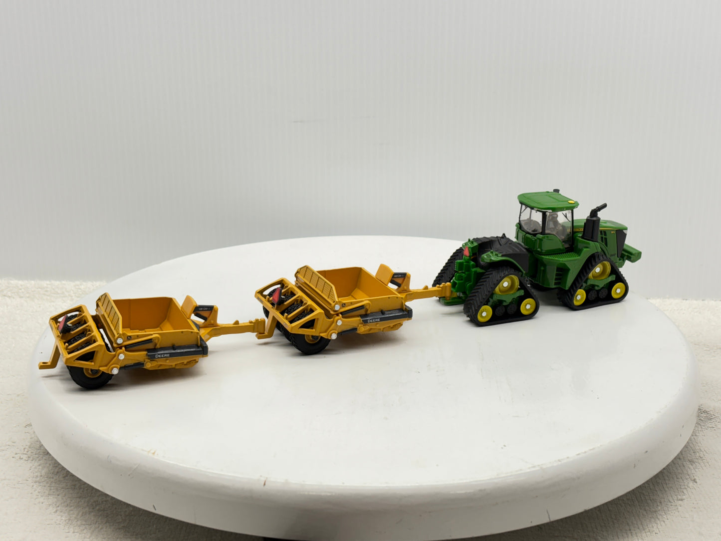 1/64 John Deere 9RX 590 Scraper Set