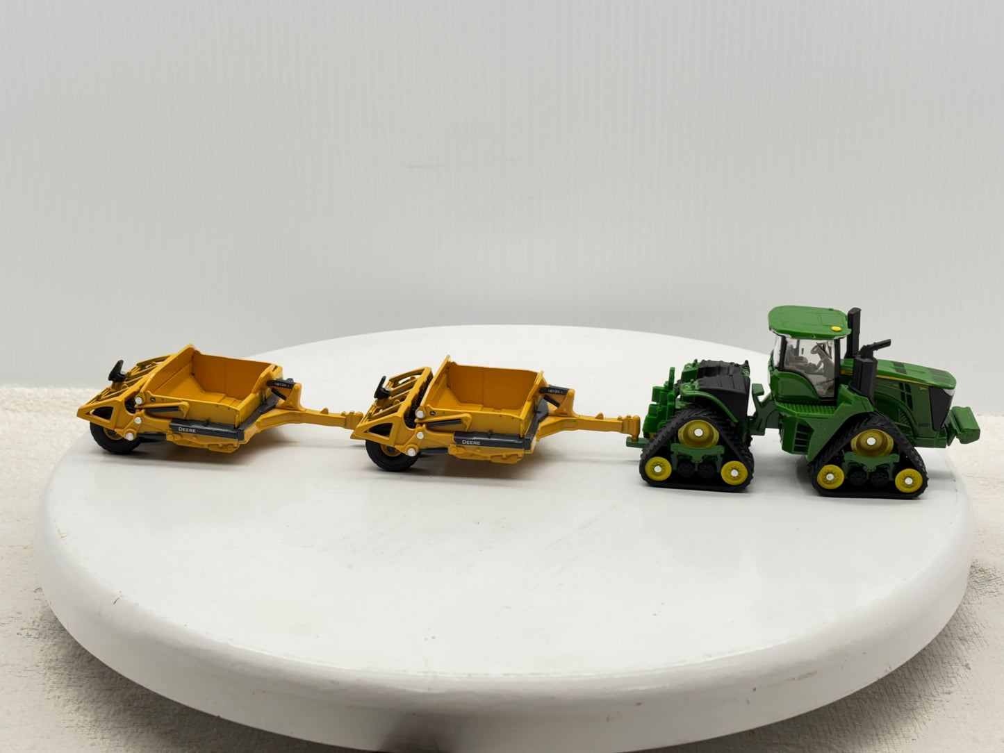 1/64 John Deere 9RX 590 Scraper Set