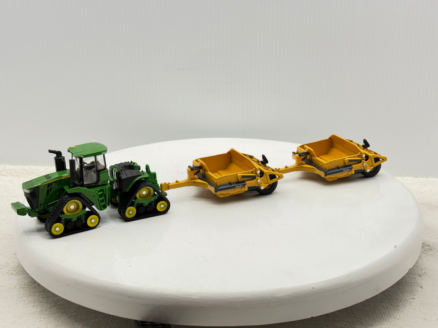 1/64 John Deere 9RX 590 Scraper Set