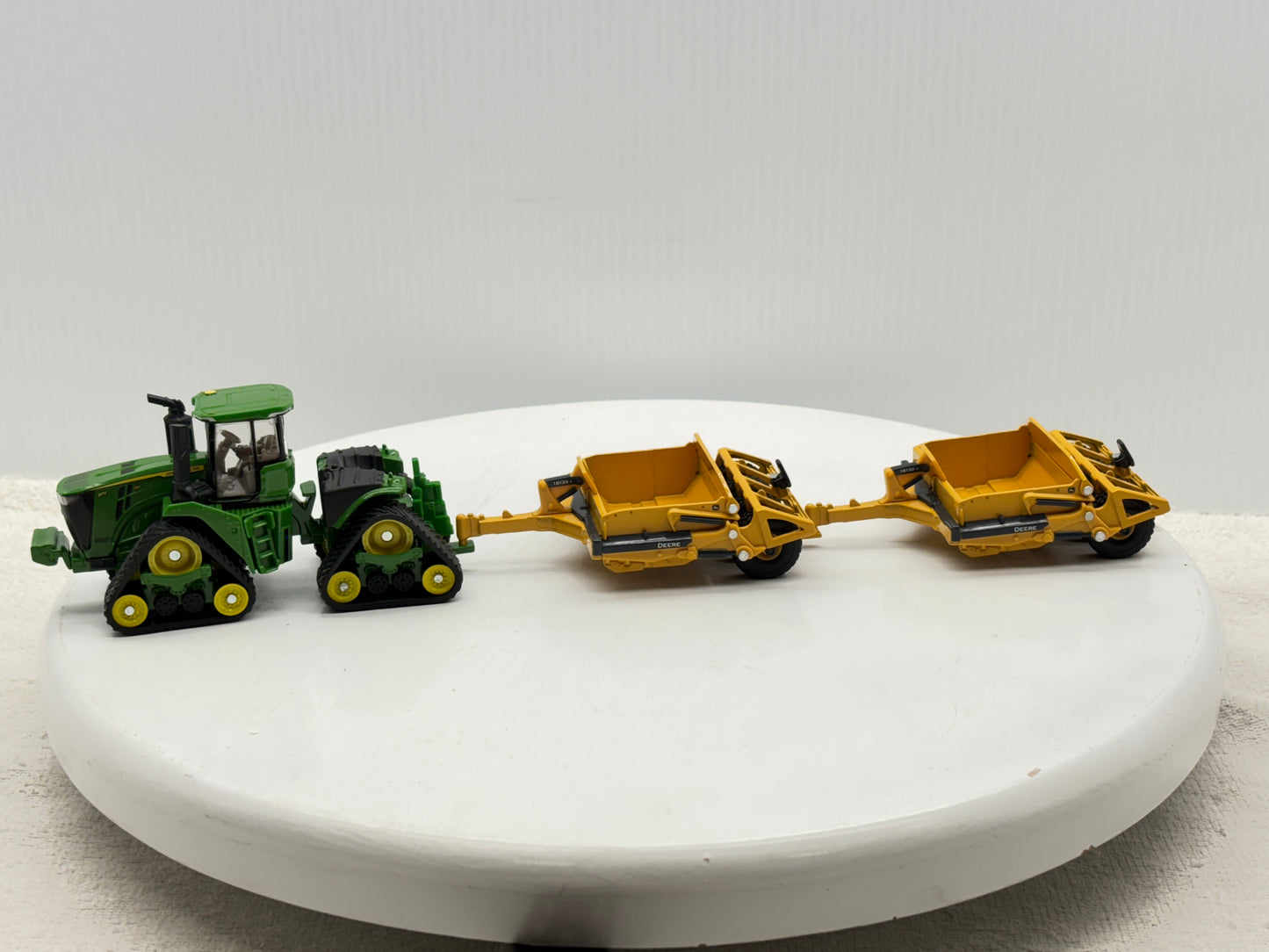 1/64 John Deere 9RX 590 Scraper Set