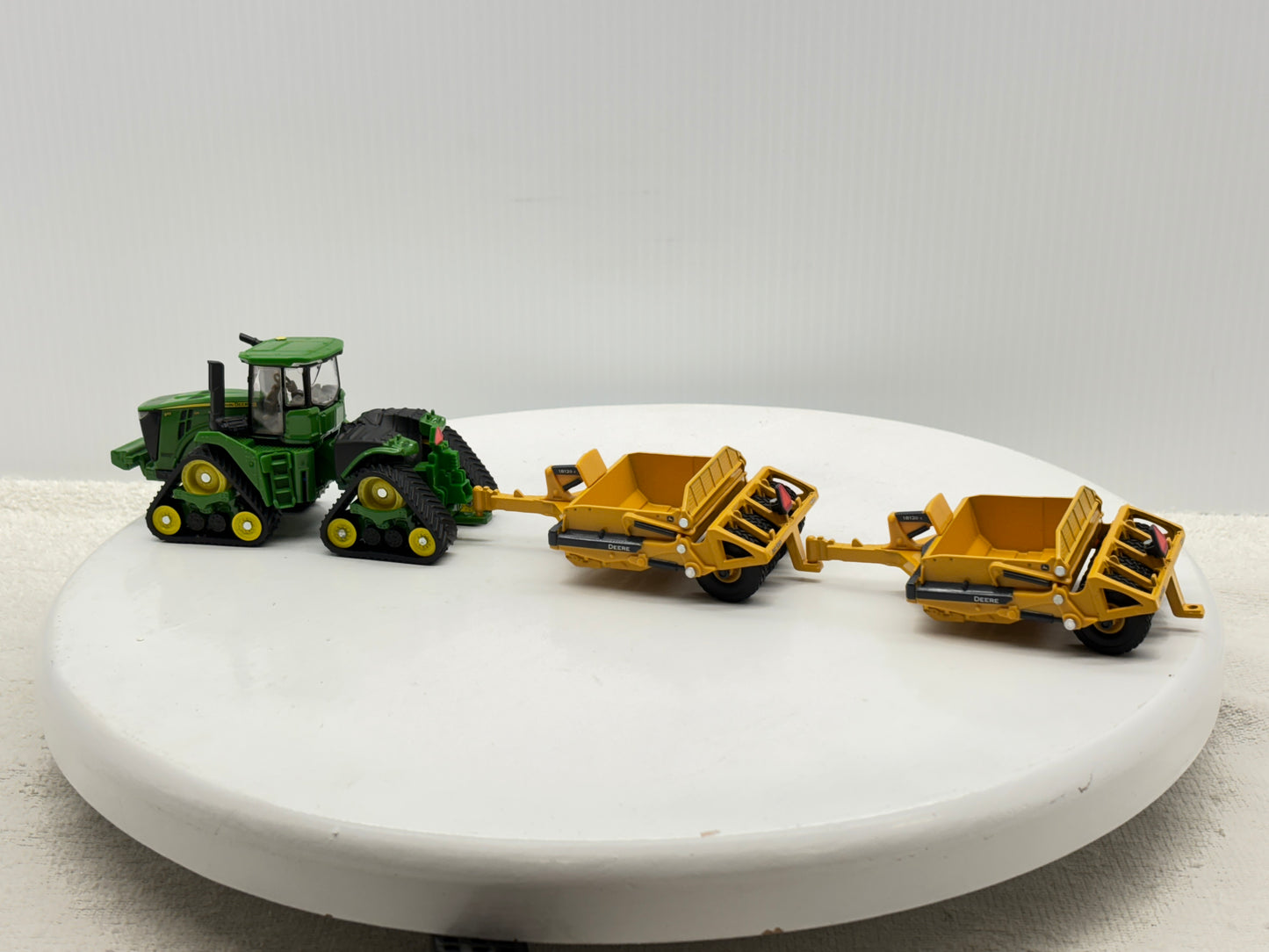 1/64 John Deere 9RX 590 Scraper Set