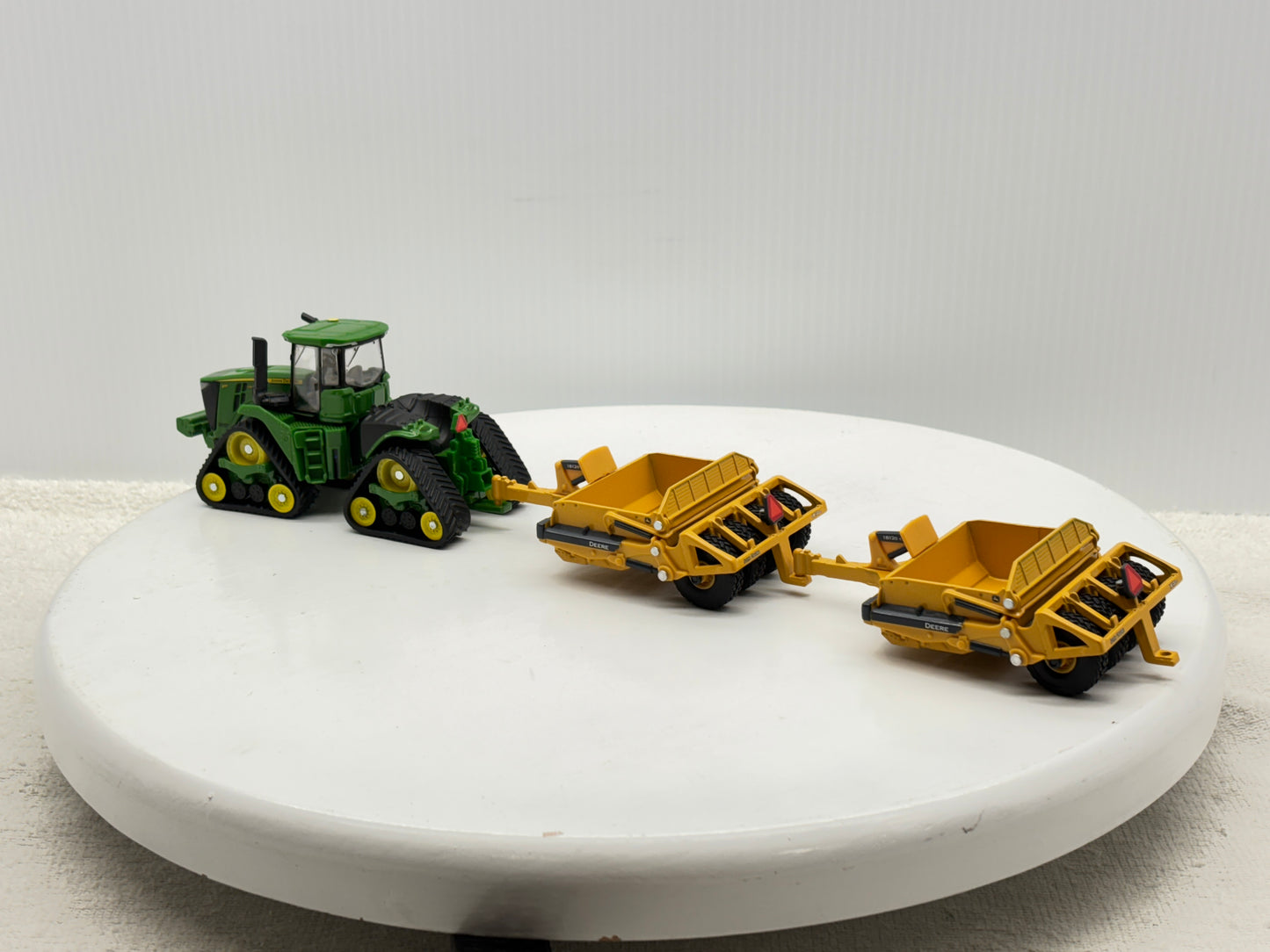 1/64 John Deere 9RX 590 Scraper Set